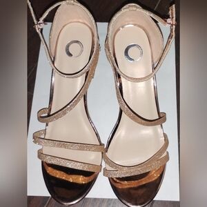 Journey collection Bella Sandals women’s 8.5 wide